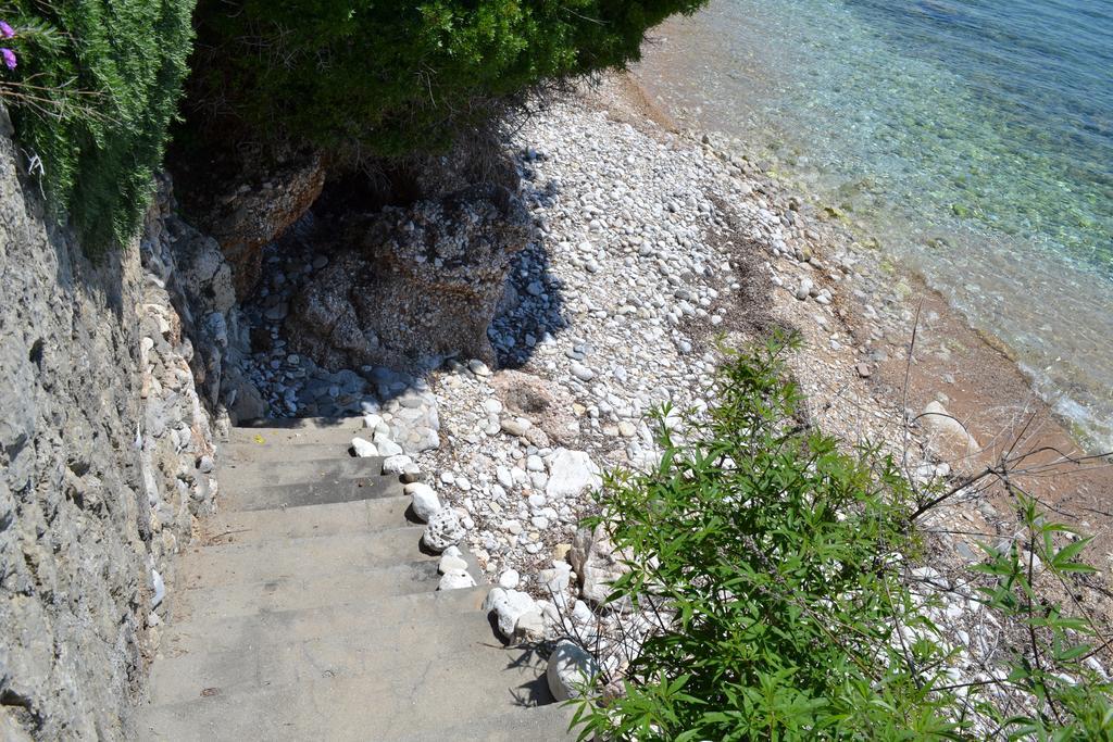 בארבאטי Glyfa Corfu Apartments מראה חיצוני תמונה