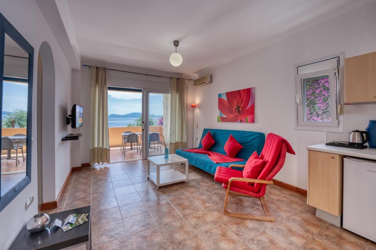 בארבאטי Glyfa Corfu Apartments מראה חיצוני תמונה
